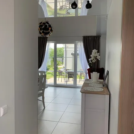 Kunigiskiu Whitehouse Apartamento