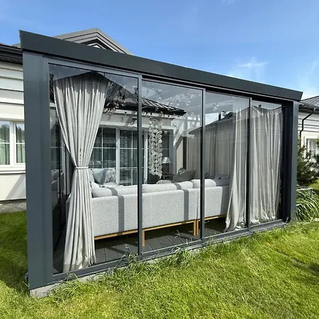 Kunigiskiu Whitehouse