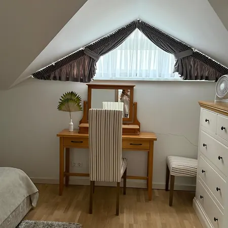 Kunigiskiu Whitehouse Apartamento *