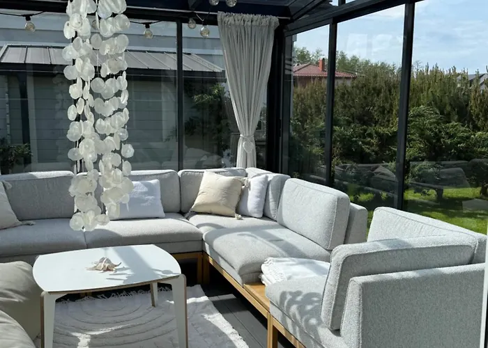 Kunigiskiu Whitehouse * Palanga